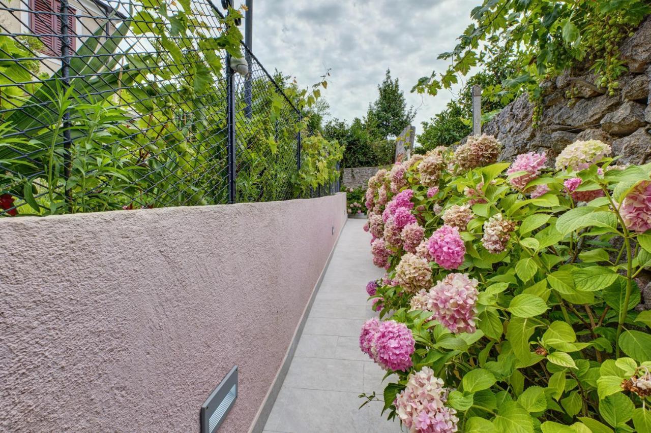 Apartments Ljubica Veli Lošinj Dış mekan fotoğraf