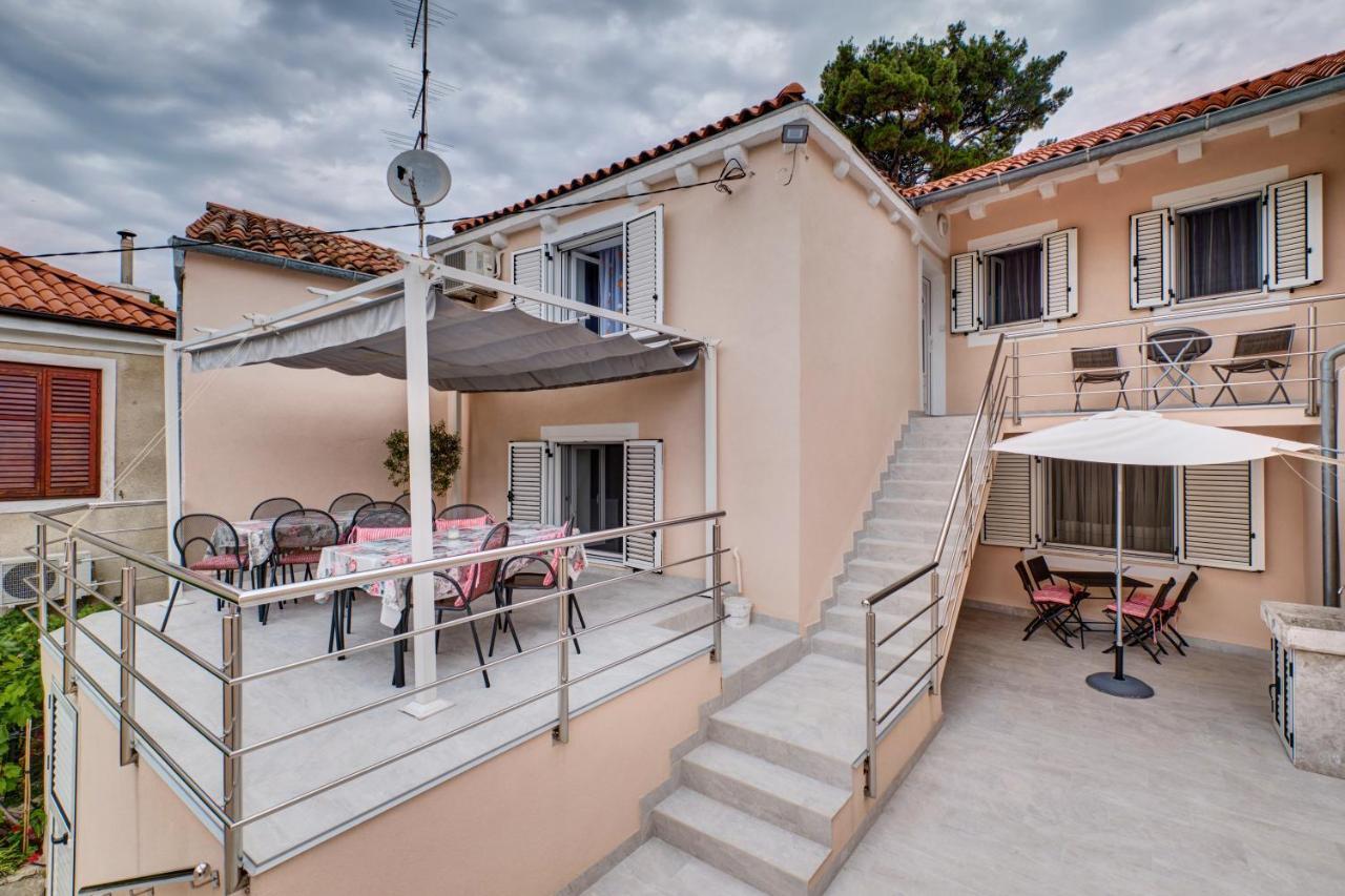 Apartments Ljubica Veli Lošinj Dış mekan fotoğraf