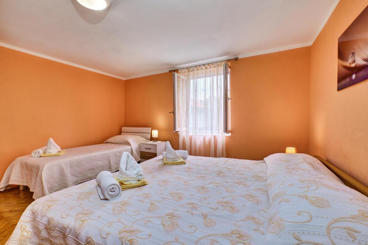 Apartments Ljubica Veli Lošinj Dış mekan fotoğraf