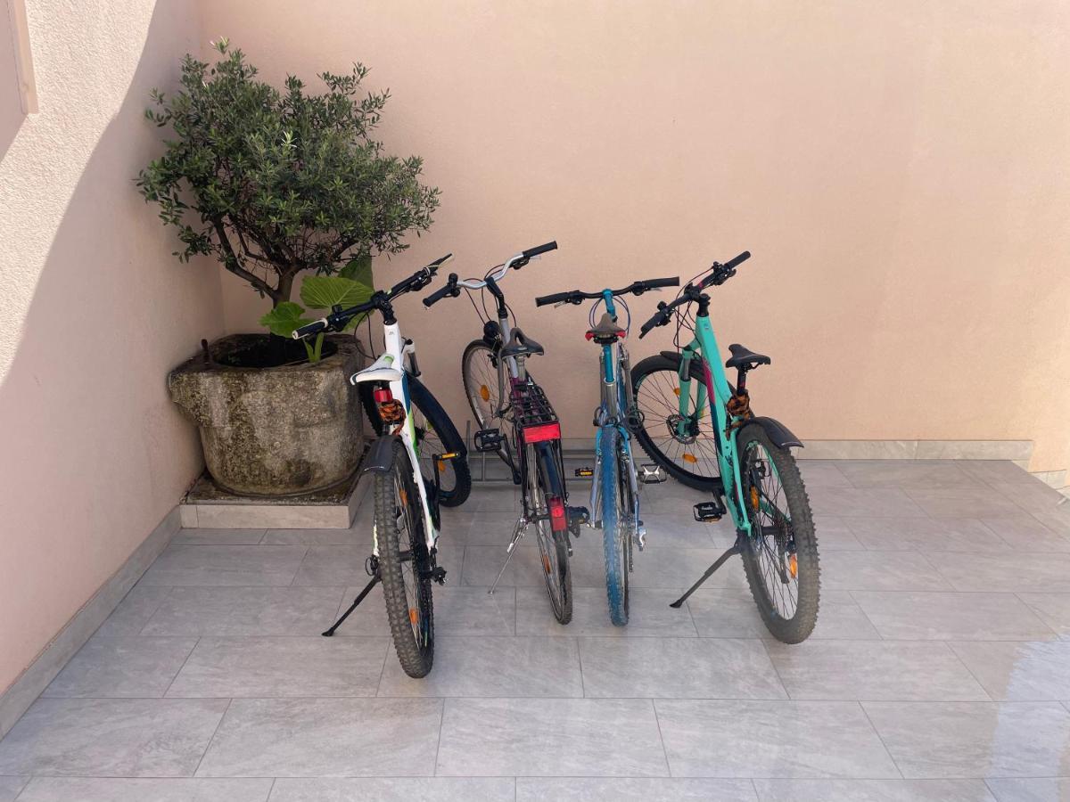 Apartments Ljubica Veli Lošinj Dış mekan fotoğraf